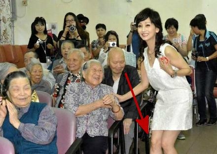 新闻哥：世界杯国足要等到2022年！2015.11.18