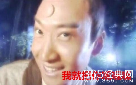 新闻哥：美女脸上满满的嫌弃啊！2015.11.19