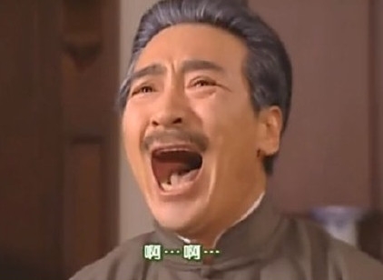 新闻哥：美女脸上满满的嫌弃啊！2015.11.19