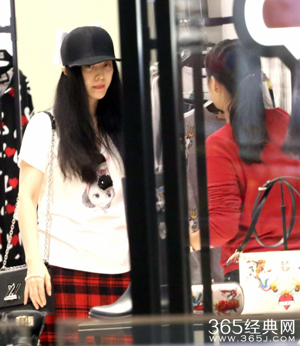 范冰冰素颜现身