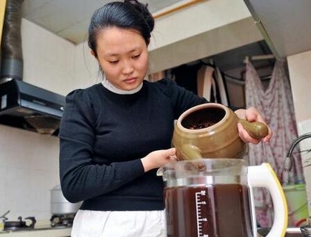 小伙患骨癌拒女友求婚 海誓山盟不舍不弃