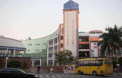 新闻哥：你们的家乡开始下雪了吗？2015.11.25