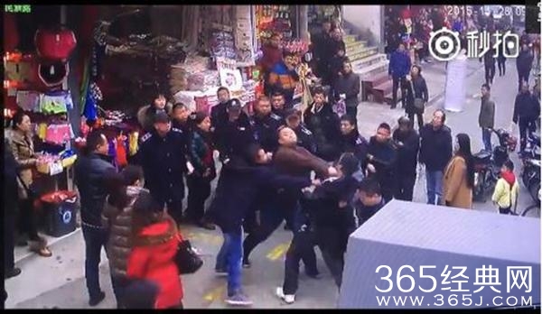 新闻哥：你是你妈亲生的吗？2015.11.30