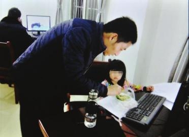 新闻哥：你是你妈亲生的吗？2015.11.30