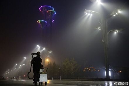 小伙用100天收集北京雾霾 灰尘制成板砖