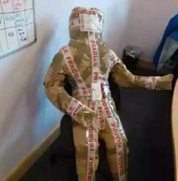 新闻哥：2015年的最后一个月！2015.12.01