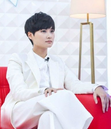 李宇春解约天娱成立自己的工作室