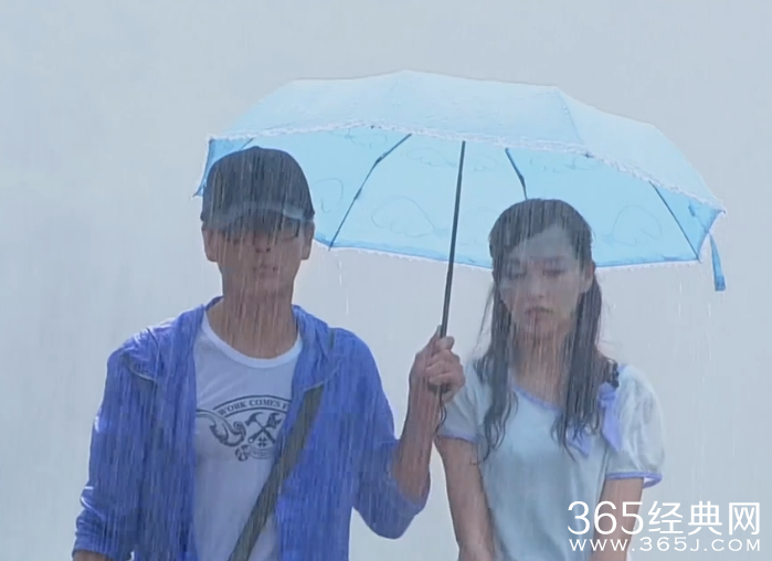 长在面包树上的女人第1集剧情介绍