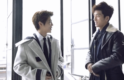 井柏然鹿晗一起上厕所这个视频一点也不好看,我也就看了20几遍吧..