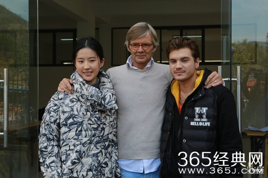 营救飞虎队女主是刘亦菲吗