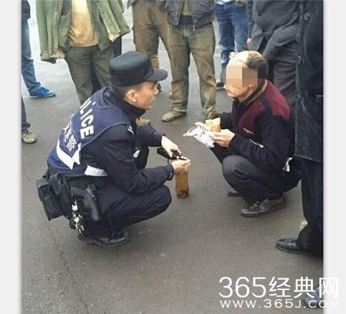 新闻哥：有缘千里来对骂！2015.12.10