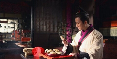 芈月传黄歇失忆后为什么认为自己是秦国人