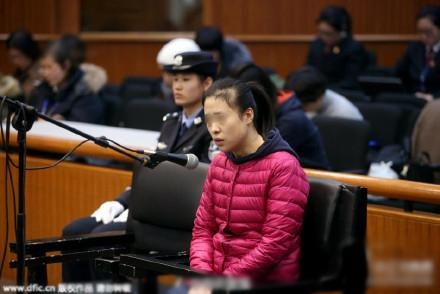 新闻哥：有缘千里来对骂！2015.12.10