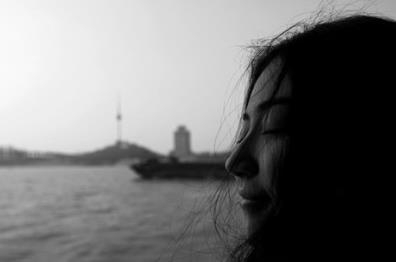 早安心语：我一直相信我闺蜜能变成富翁然后包养我。2015.12.14