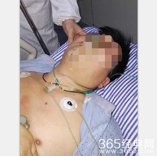 新闻哥：谈恋爱关系太复杂！2015.12.14