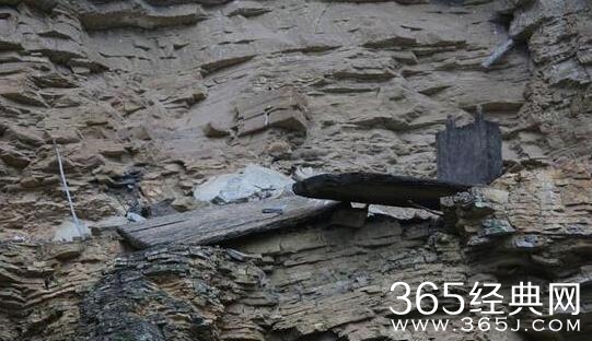 湖北发现悬棺群 约100多具被称为仙人洞