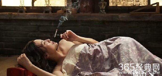 电影师父里宋佳抽烟时套在手上的烟架哪有卖的