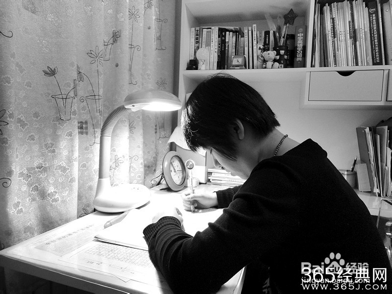 女生熬夜的危害