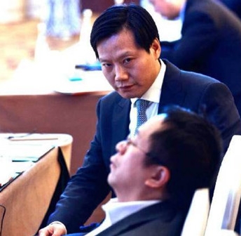 新闻哥：先减肥在跳河自杀！2015.12.18