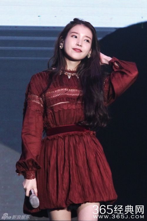 IU中文献唱《斑马斑马》 听一千多遍原唱