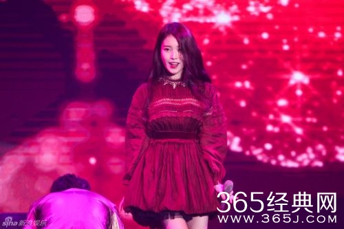 IU中文献唱《斑马斑马》 听一千多遍原唱