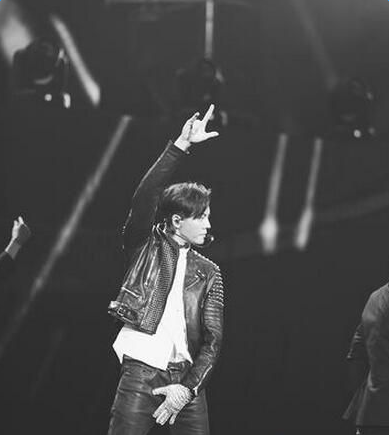 陈伟霆ELLE风尚音乐盛典Dangerous大尺度热舞视频观看