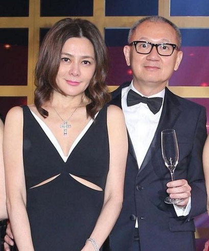 关之琳离婚后桃花不断 中年男深夜楼下守候