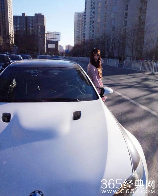 蹭拍豪车美女照片资料人肉搜索 约炮蹭拍豪车一天换4辆