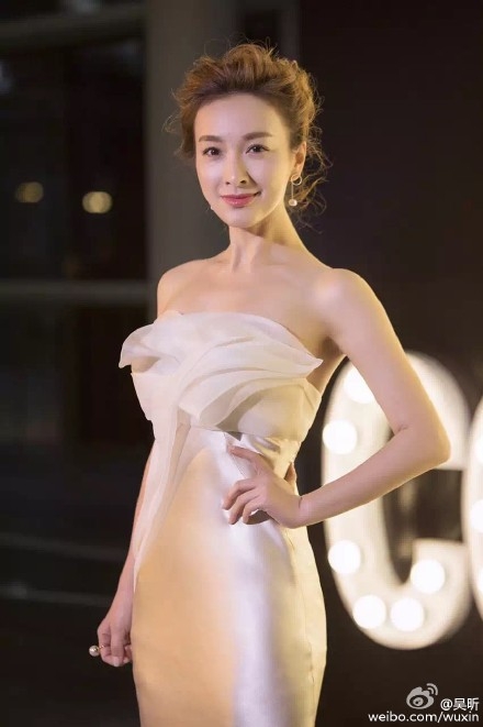 吴昕主持ELLE风尚大典