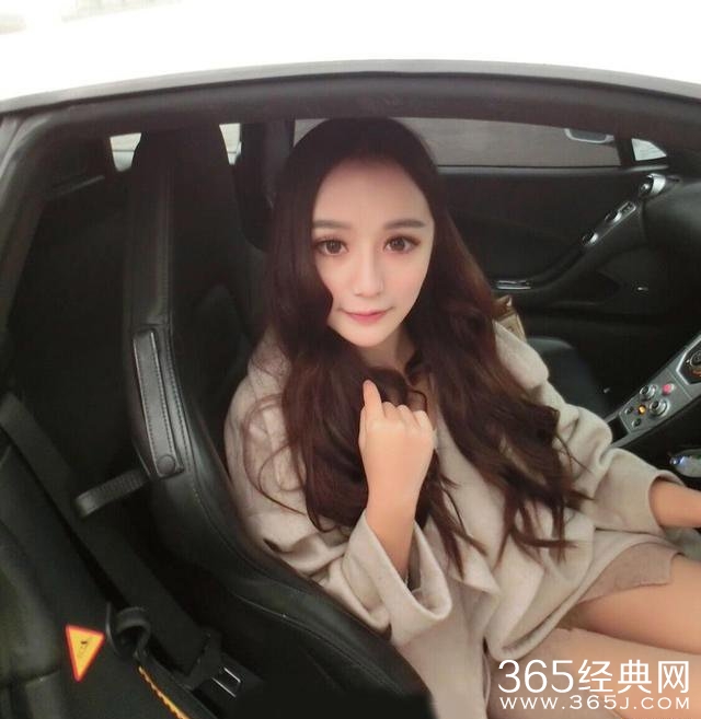 蹭拍豪车美女照片资料人肉搜索 约炮蹭拍豪车一天换4辆