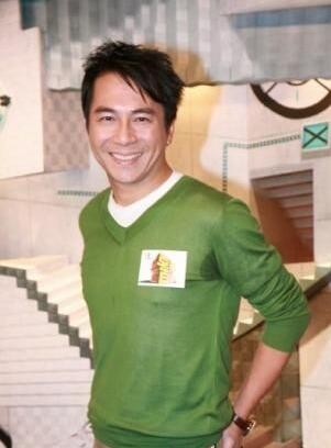 新闻主播邓景辉为什么堕楼 邓景辉个人资料家庭背景