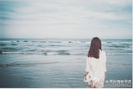 早安心语：他其实不适合你 只是你现在还不明白也不愿意承认。2015.12.24