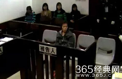 何天带为什么拿老人耳环 何天带毒杀老人细节曝光