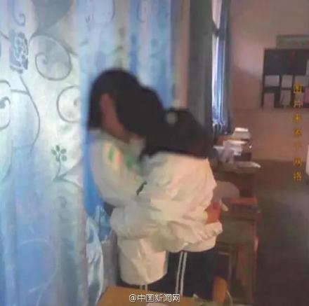 新闻哥：哥要重返十八岁！2015.12.28