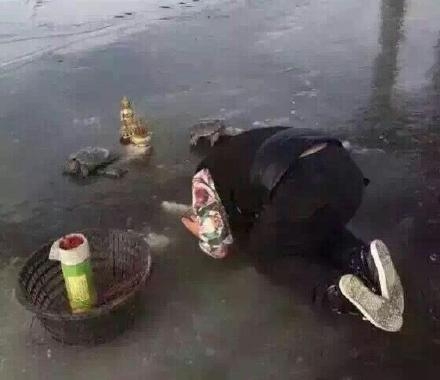 新闻哥：哥要重返十八岁！2015.12.28