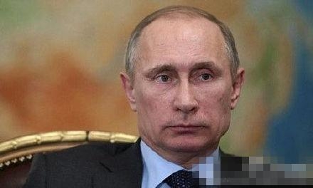 新闻哥：老爸给儿子带绿帽子！2015.12.29