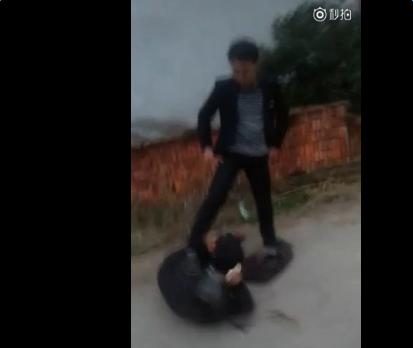 90后竺源君暴打老奶奶原因