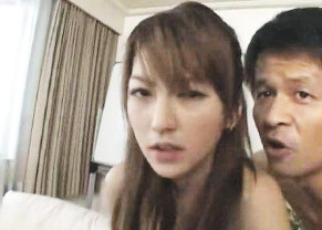 新闻哥：老娘打你是为你好！2015.12.30