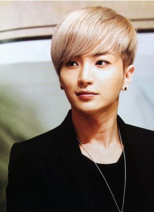 一周的偶像利特代班主持是哪一期