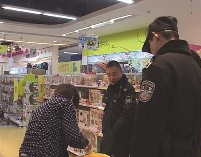 新闻哥：今晚想和苍老师一起跨年！2015.12.31