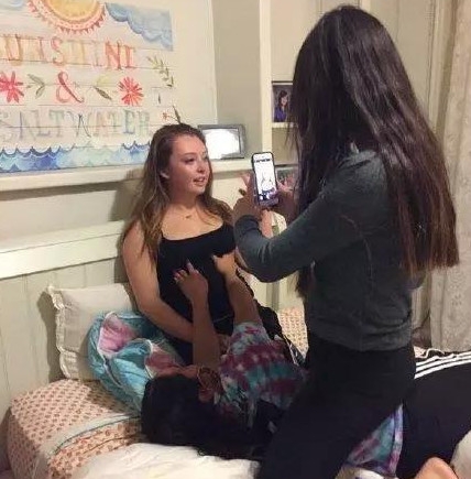 新闻哥：今晚想和苍老师一起跨年！2015.12.31