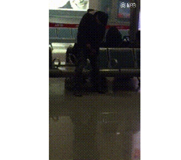 新闻哥：今晚想和苍老师一起跨年！2015.12.31