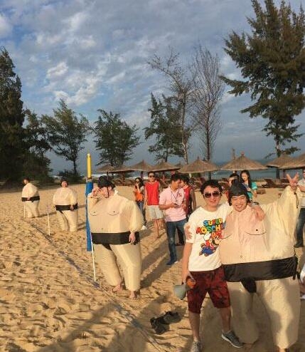 王思聪庆生现场糜烂组图 王思聪2016生日派对花费多少钱