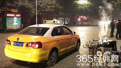 新闻哥：富人的世界我们不懂！2016.01.04