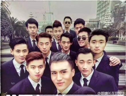 新闻哥：皇上该翻牌子了！2016.01.05