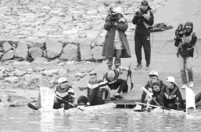 天黑不用15分钟？《奔跑吧兄弟》疑现穿帮