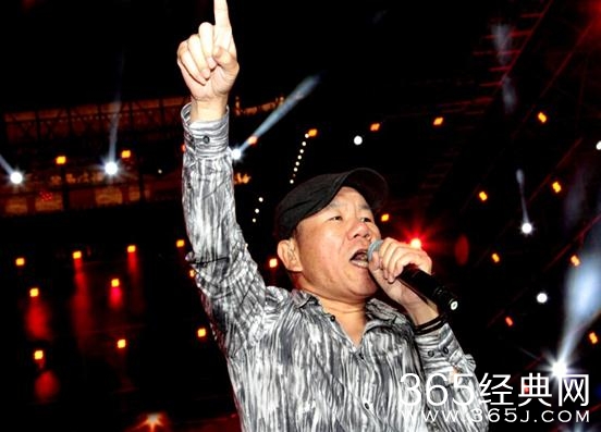 歌手4第一期为什么会有八位歌手