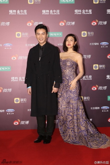 2015微博之夜陈晓陈妍希走红毯