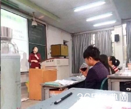 新闻哥：与动物亲密需谨慎！2016.01.11