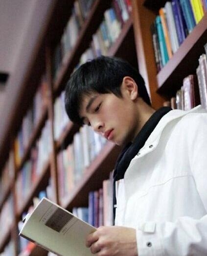 南大校草蒲熠星微博及家境 蒲熠星女友照片资料曝光